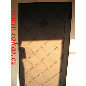 Kované plechové dveře